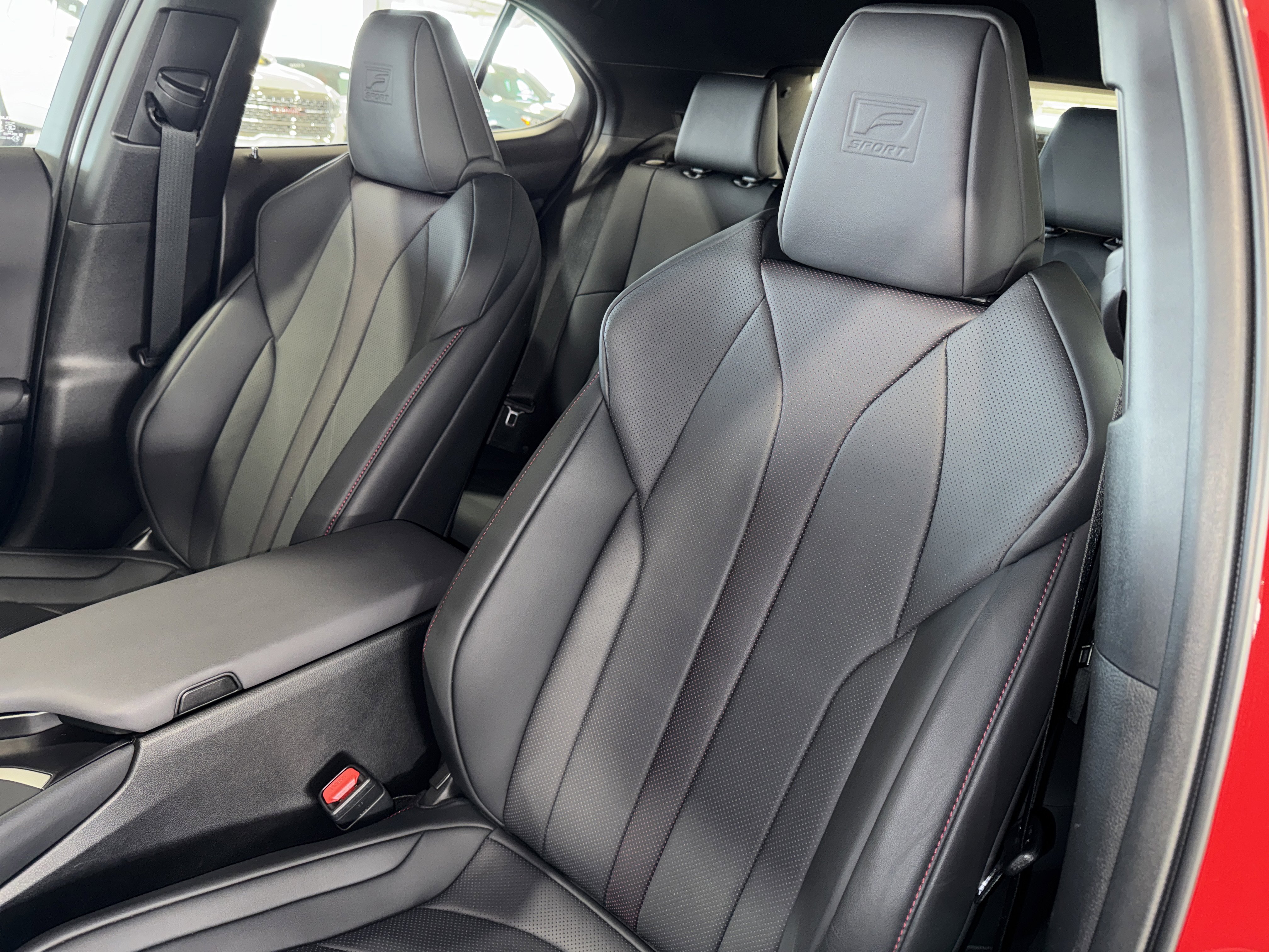 Used 2024 Lexus UX 250h F Sport image 33