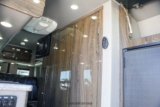 Used 2017 Mercedes-Benz Sprinter 3500 image 30