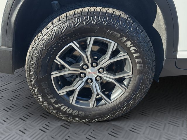 Certified 2024 GMC Acadia AT4 w/ Super Cruise Package image 28