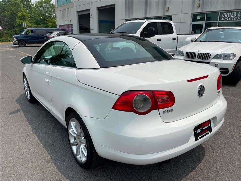 Used 2011 Volkswagen Eos Lux FWD image 15