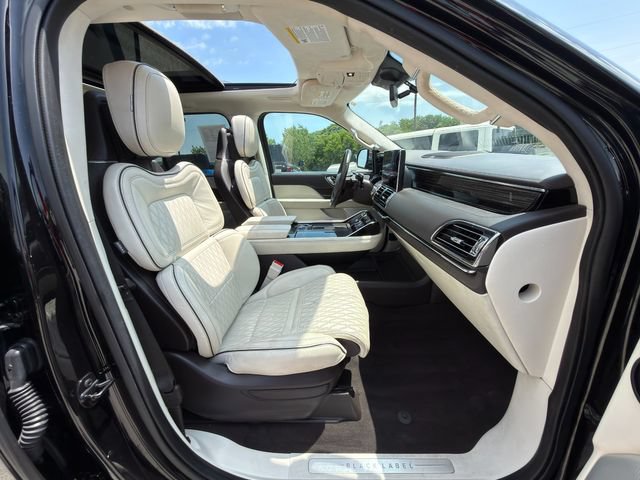 Used 2023 Lincoln Navigator Black Label AWD/4WD image 9