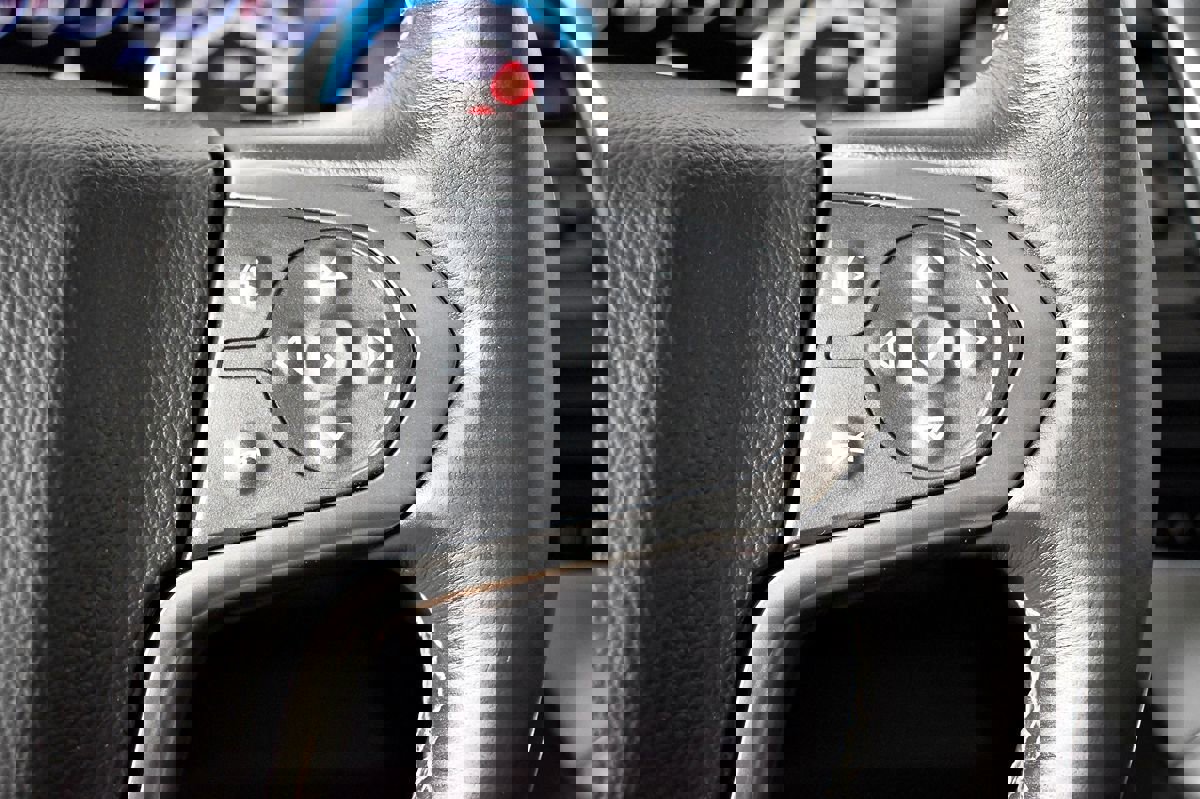 Used 2016 Chevrolet Suburban LTZ image 28