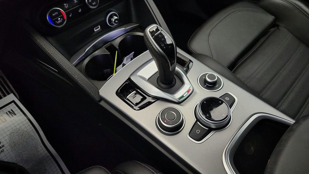 Used 2023 Alfa Romeo Stelvio Veloce image 35