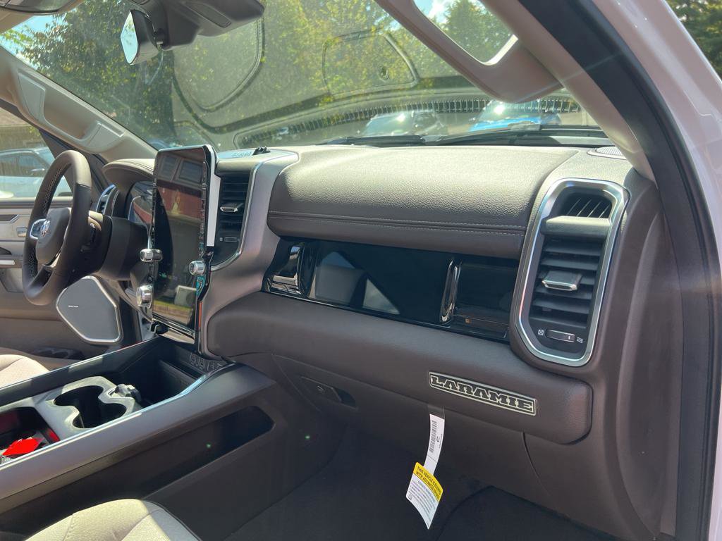 Used 2025 RAM 1500 Laramie image 14