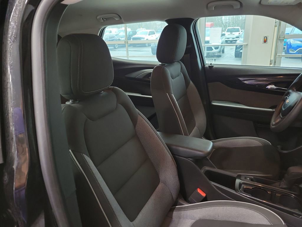 Used 2024 Chevrolet TrailBlazer LS image 24