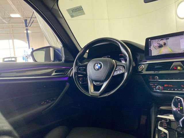 Used 2021 BMW 530i xDrive w/ Premium Package image 15
