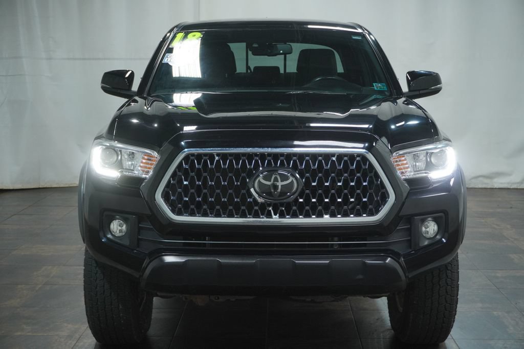 Used 2018 Toyota Tacoma TRD Off-Road w/ Technology Package AWD/4WD image 8