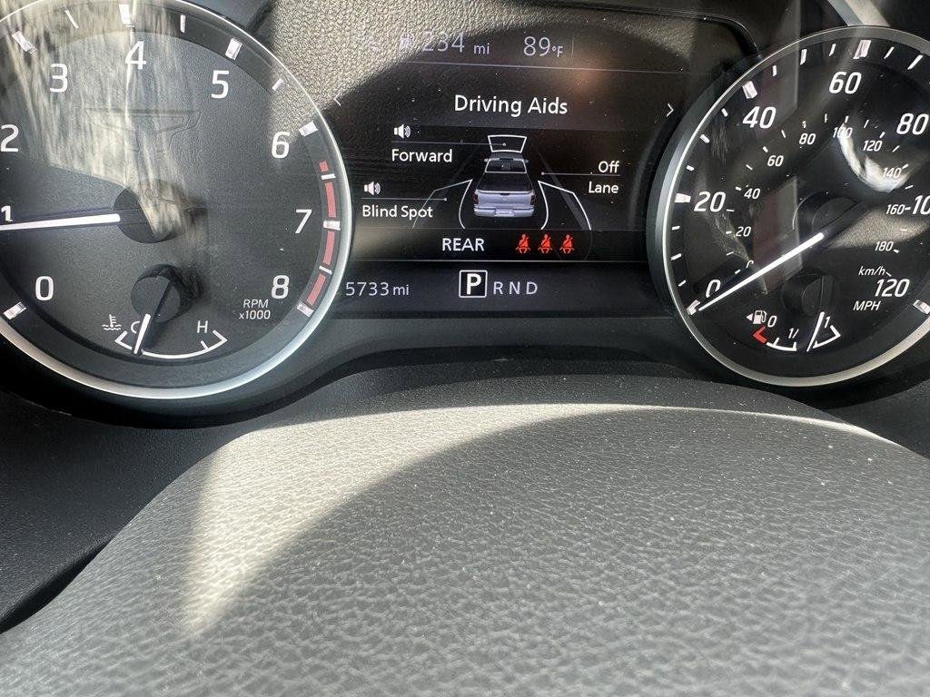 Used 2023 Nissan Titan SV w/ SV Convenience Package image 15