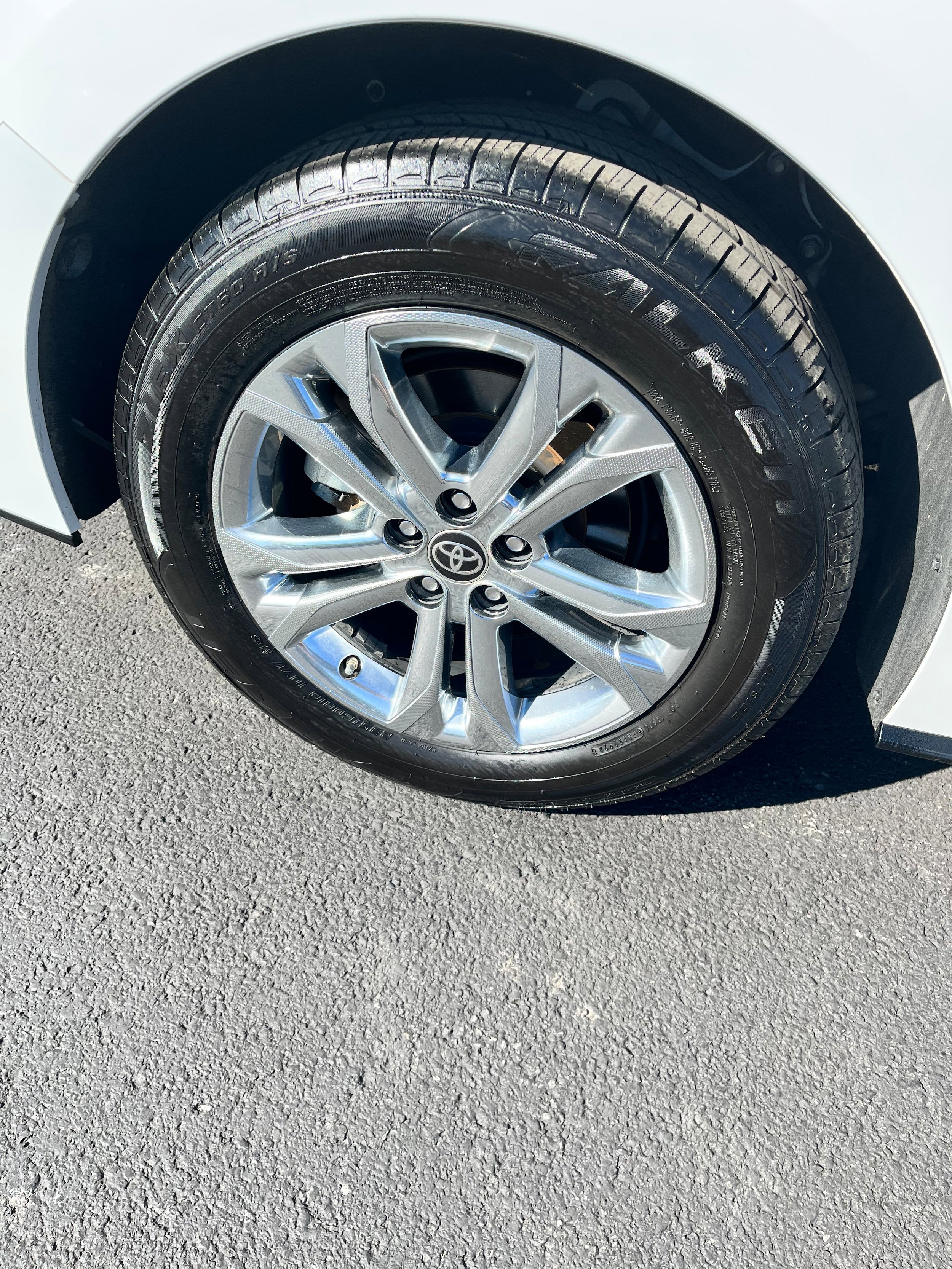 Certified 2021 Toyota Sienna XSE w/ XSE Plus Package AWD/4WD image 5