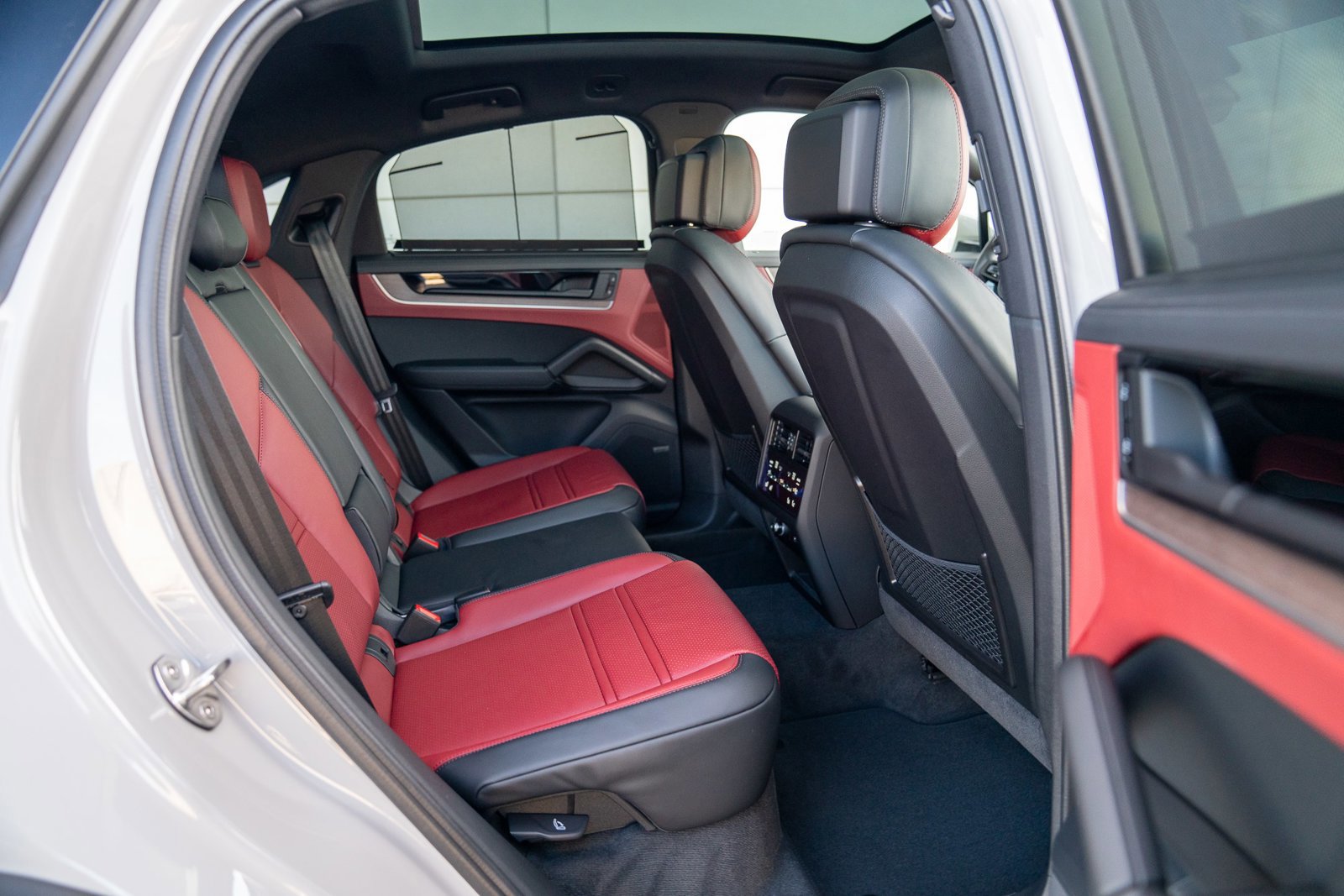 New 2026 Porsche Cayenne S image 25