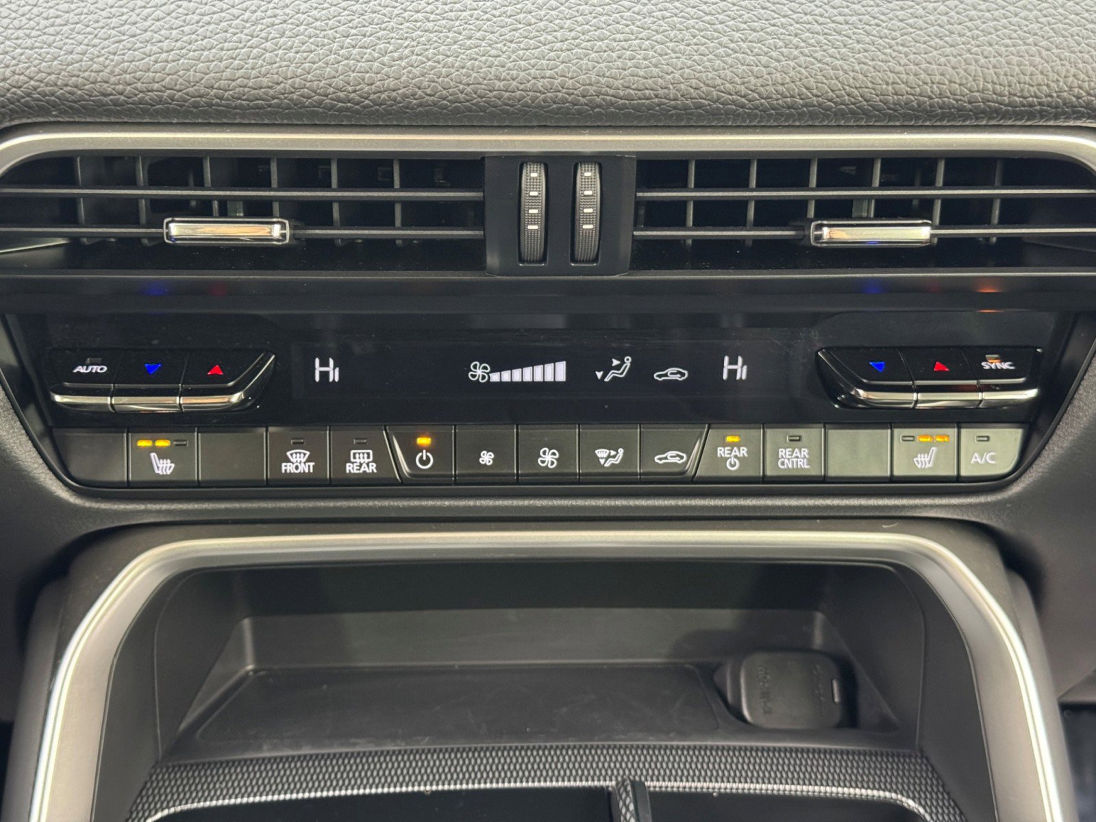 Used 2024 MAZDA CX-90 3.3 Turbo w/ Preferred Package image 26