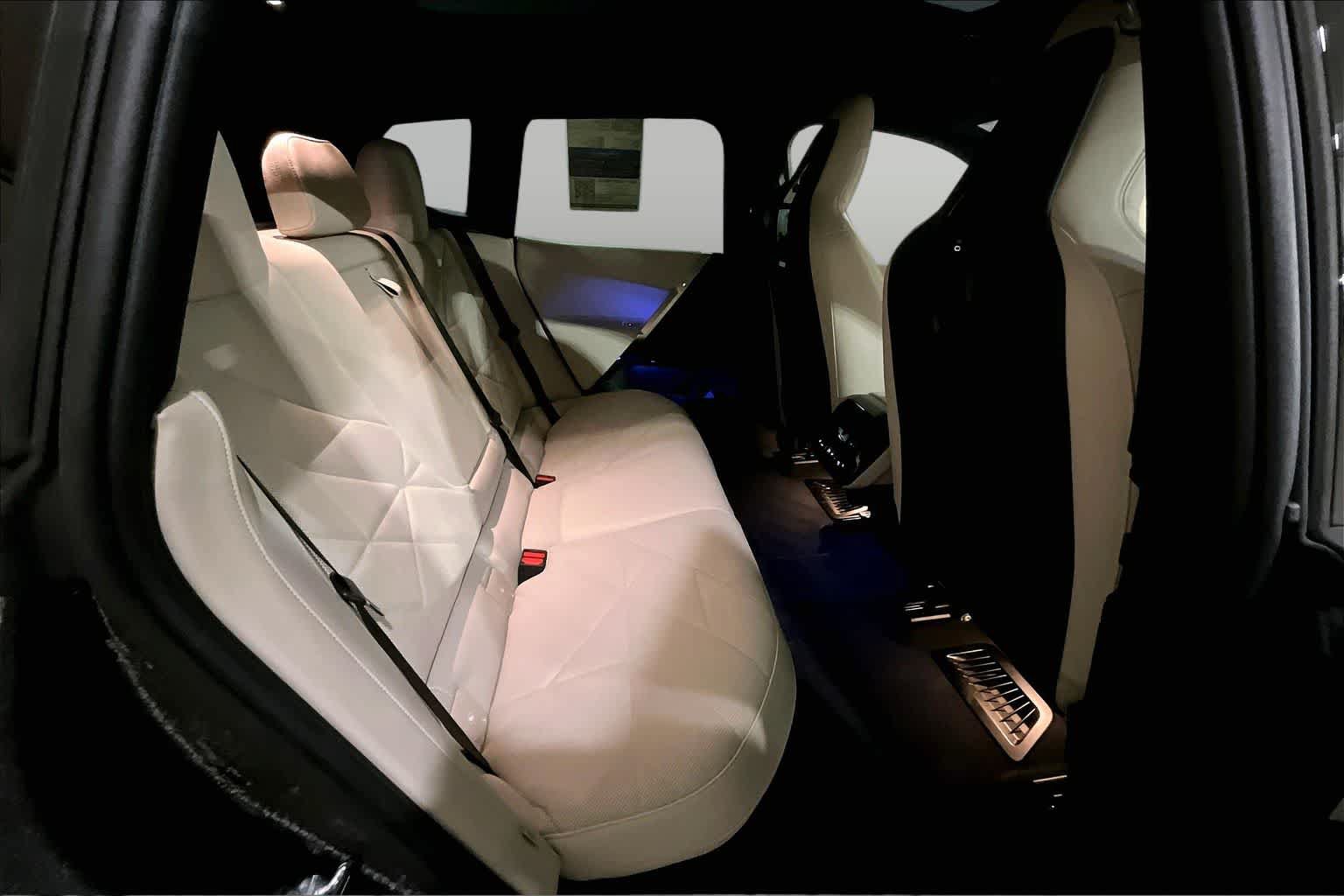 Certified 2025 BMW iX xDrive50 AWD/4WD image 18