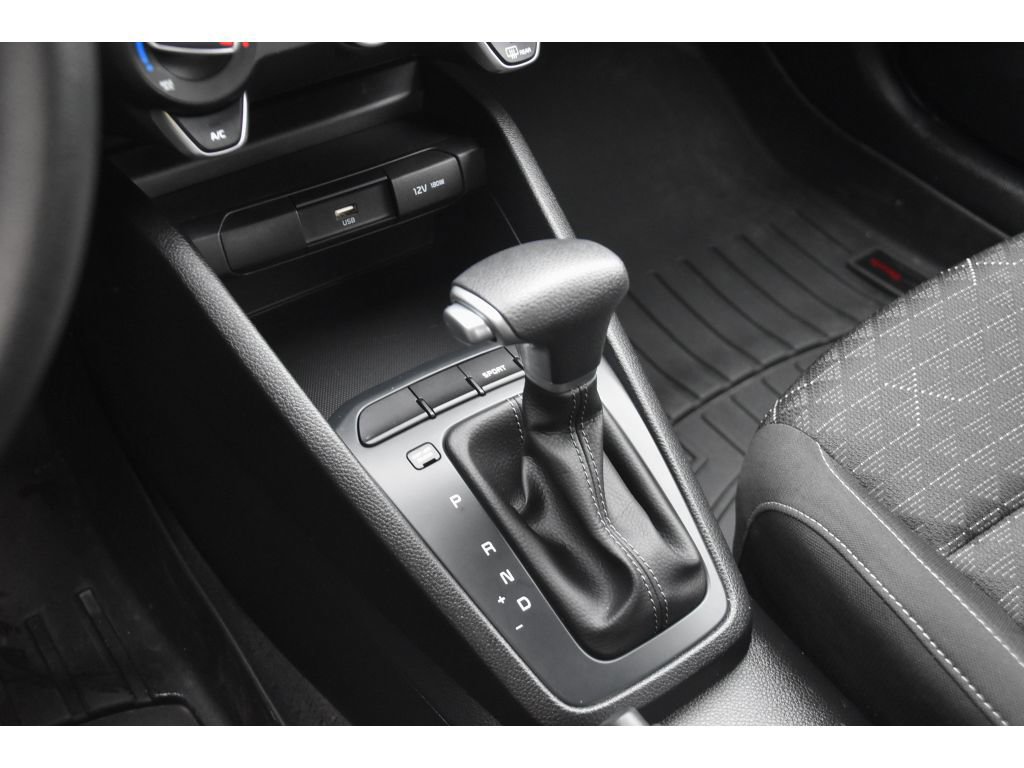 Used 2023 Kia Rio LX image 31