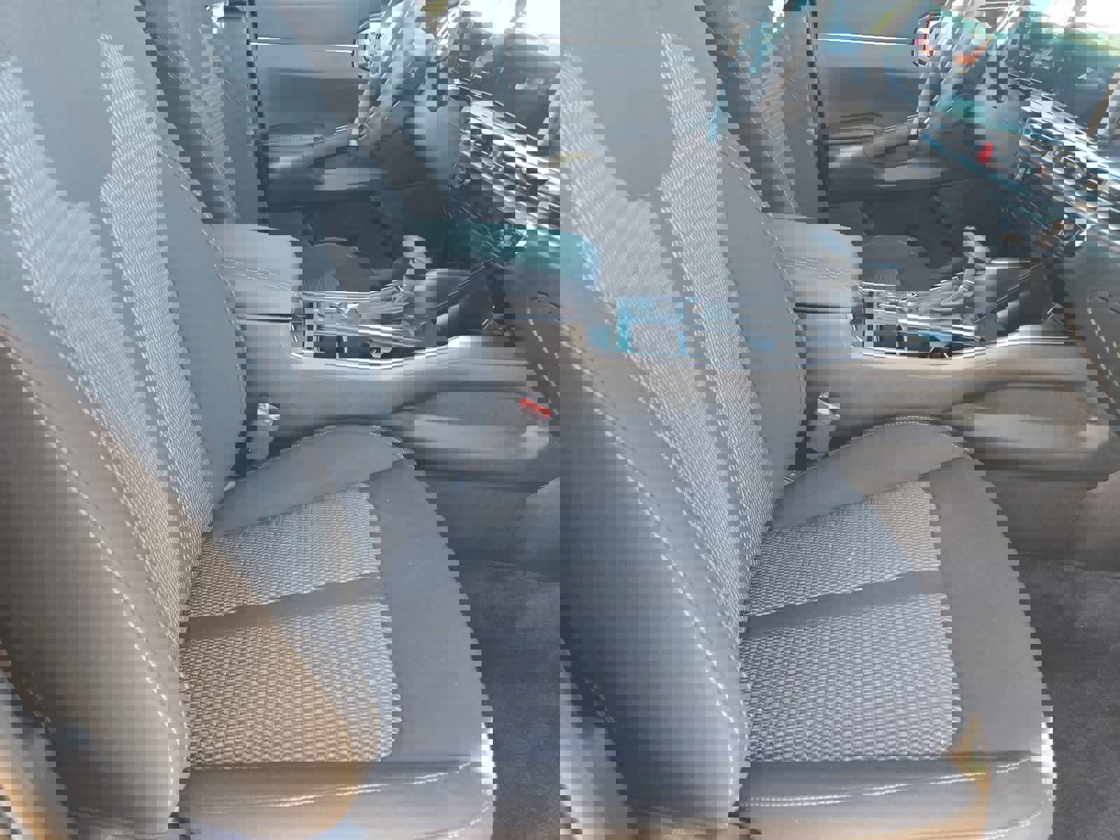 Certified 2025 Kia Sorento LX image 20