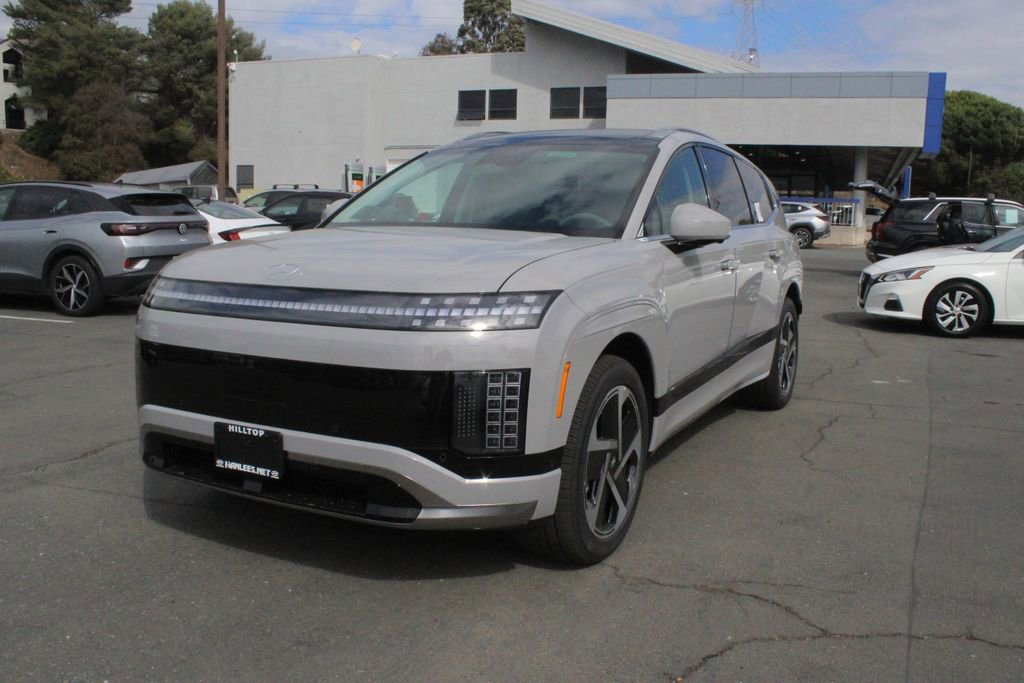 New 2026 Hyundai Ioniq 9 Calligraphy image 3