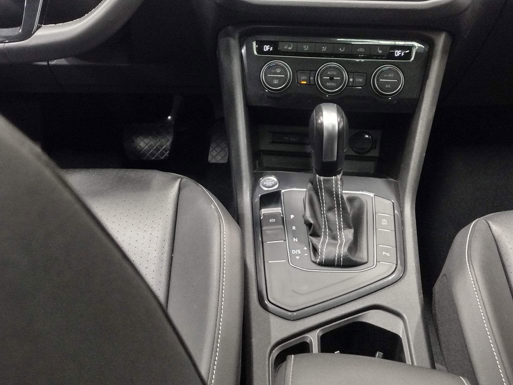 Used 2021 Volkswagen Tiguan SEL image 40