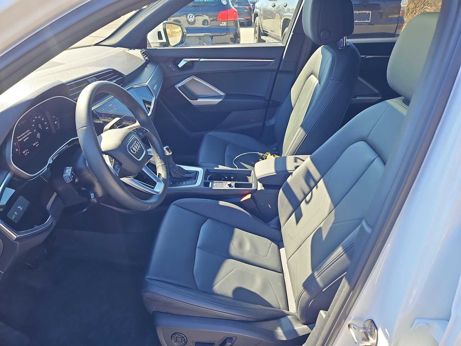 Certified 2025 Audi Q3 2.0T Premium w/ Convenience Package image 16