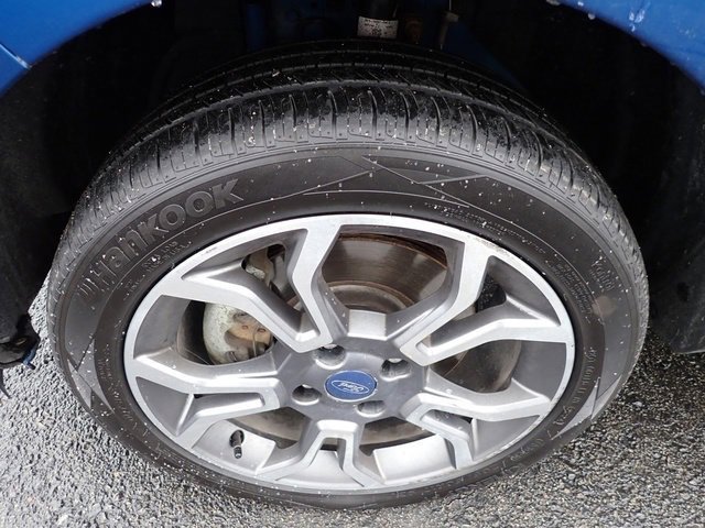 Used 2020 Ford EcoSport SES w/ SES Black Appearance Package image 12