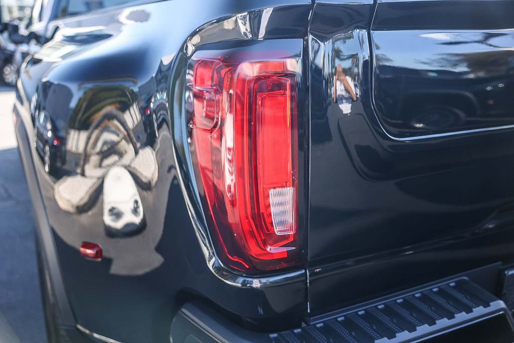 Used 2022 GMC Sierra 3500 Denali w/ Denali Ultimate Package image 9