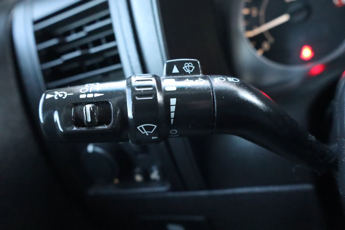 Used 2006 HUMMER H3 w/ Chrome Appearance Package image 30