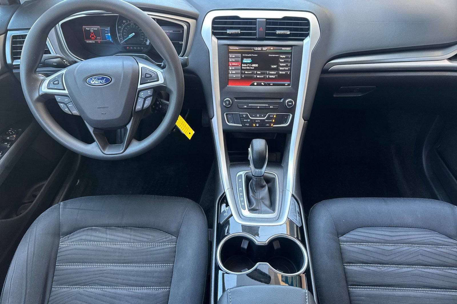 Used 2016 Ford Fusion SE FWD image 16