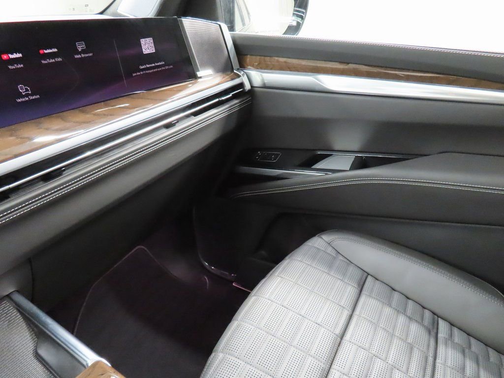 Used 2026 Cadillac Escalade Platinum Sport w/ LPO, Floor Liner Package image 25