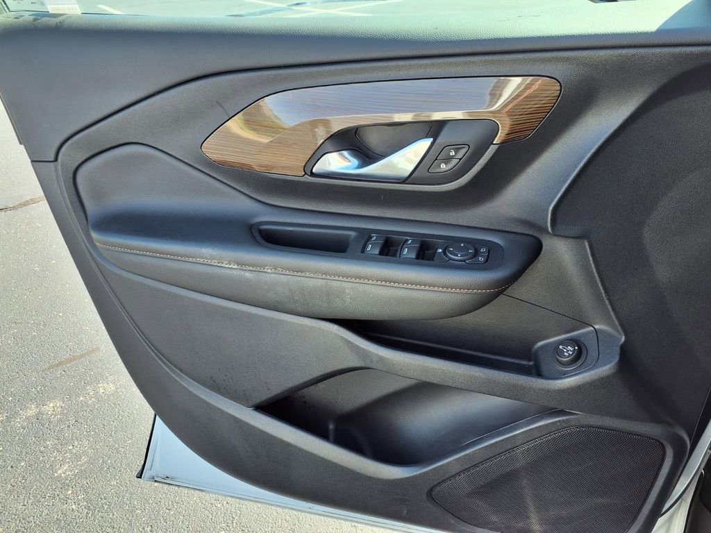 Used 2020 GMC Terrain SLE w/ Driver Convenience Package FWD image 19