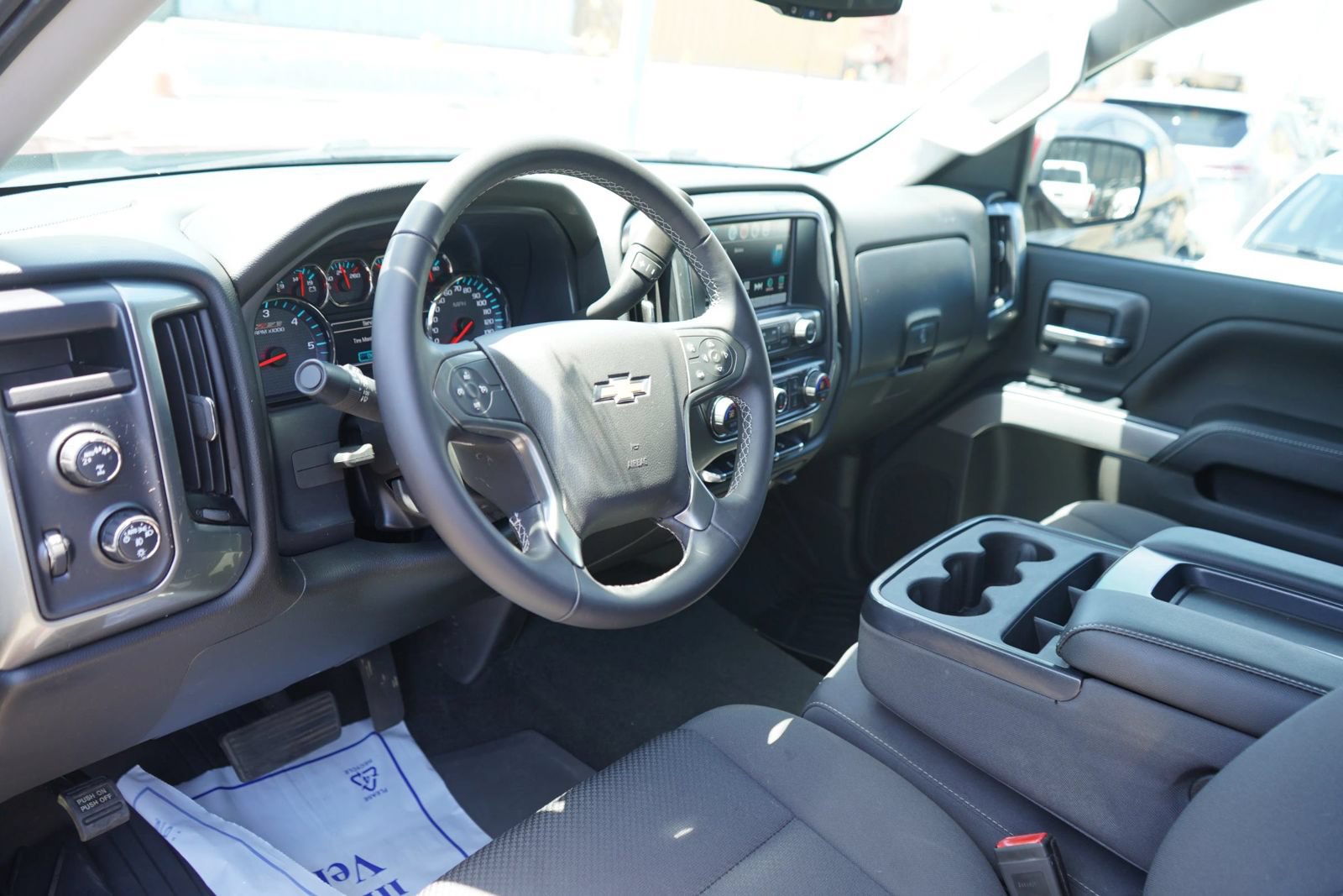 Used 2018 Chevrolet Silverado 1500 LT w/ All Star Edition AWD/4WD image 8