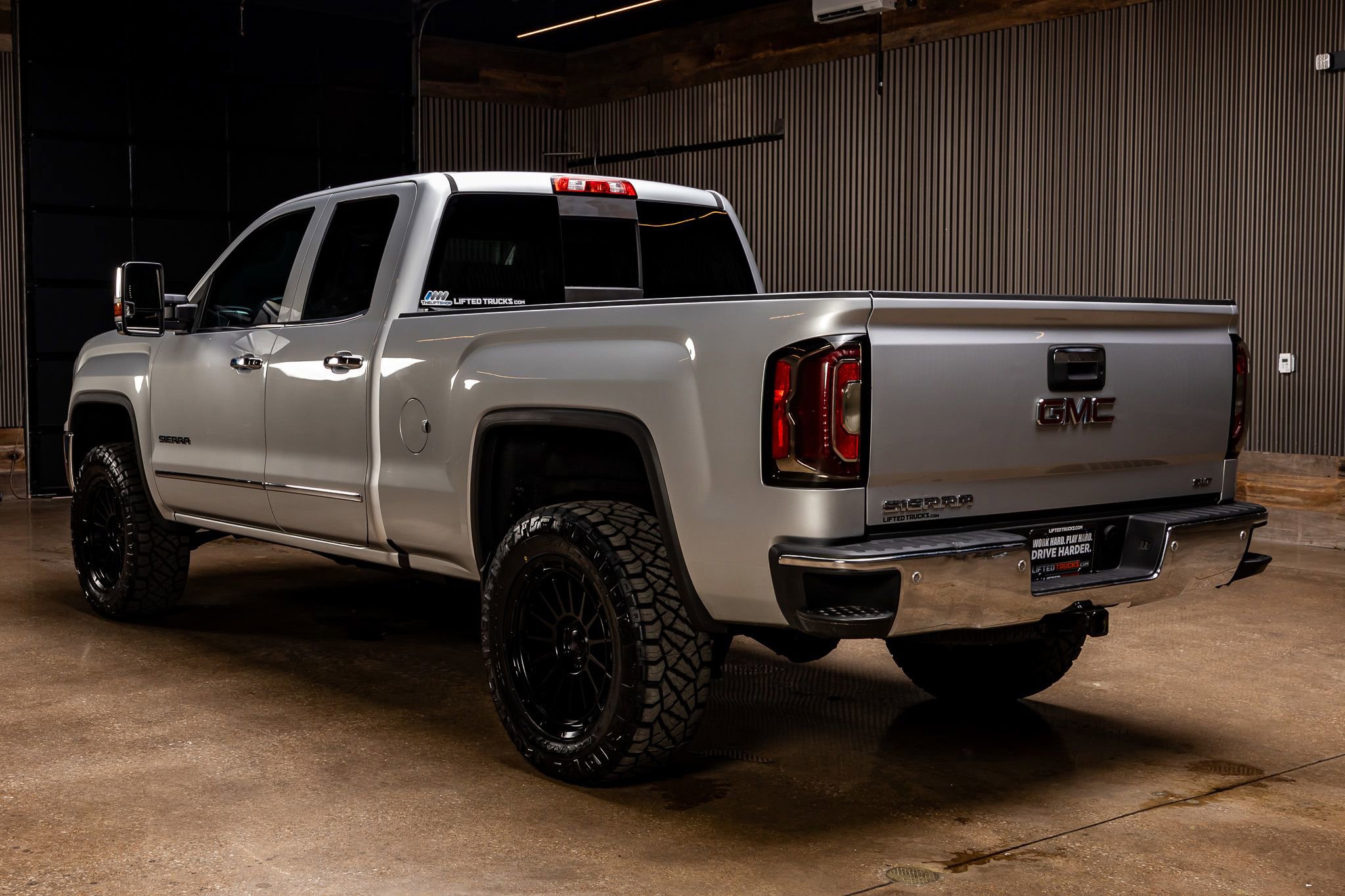 Used 2017 GMC Sierra 1500 SLT w/ Enhanced Driver Alert Package image 7