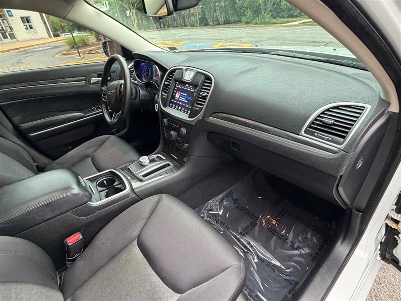 Used 2019 Chrysler 300 Touring w/ Sport Appearance Package RWD image 35