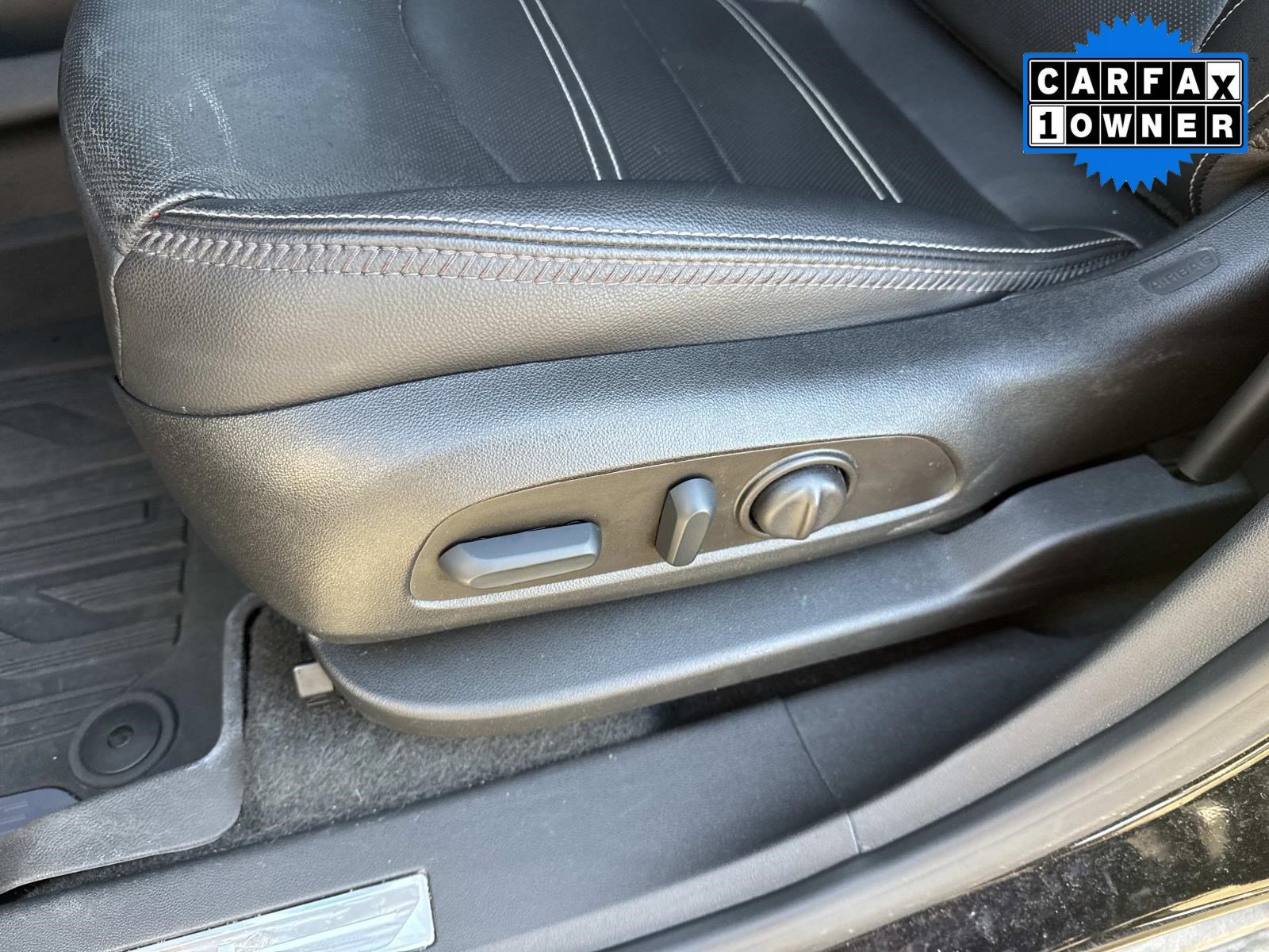 Used 2022 GMC Terrain Denali w/ LPO, Floor Liner Package image 23