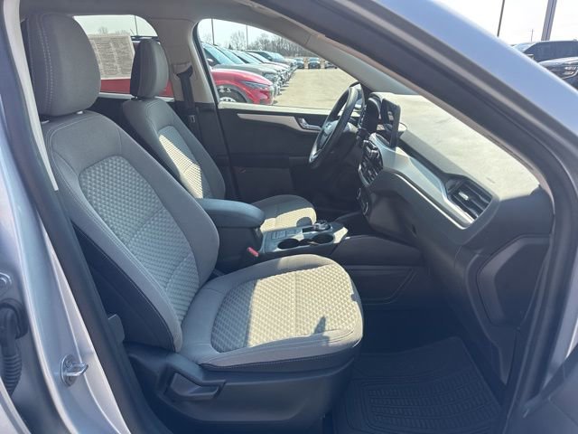 Used 2020 Ford Escape SE image 14