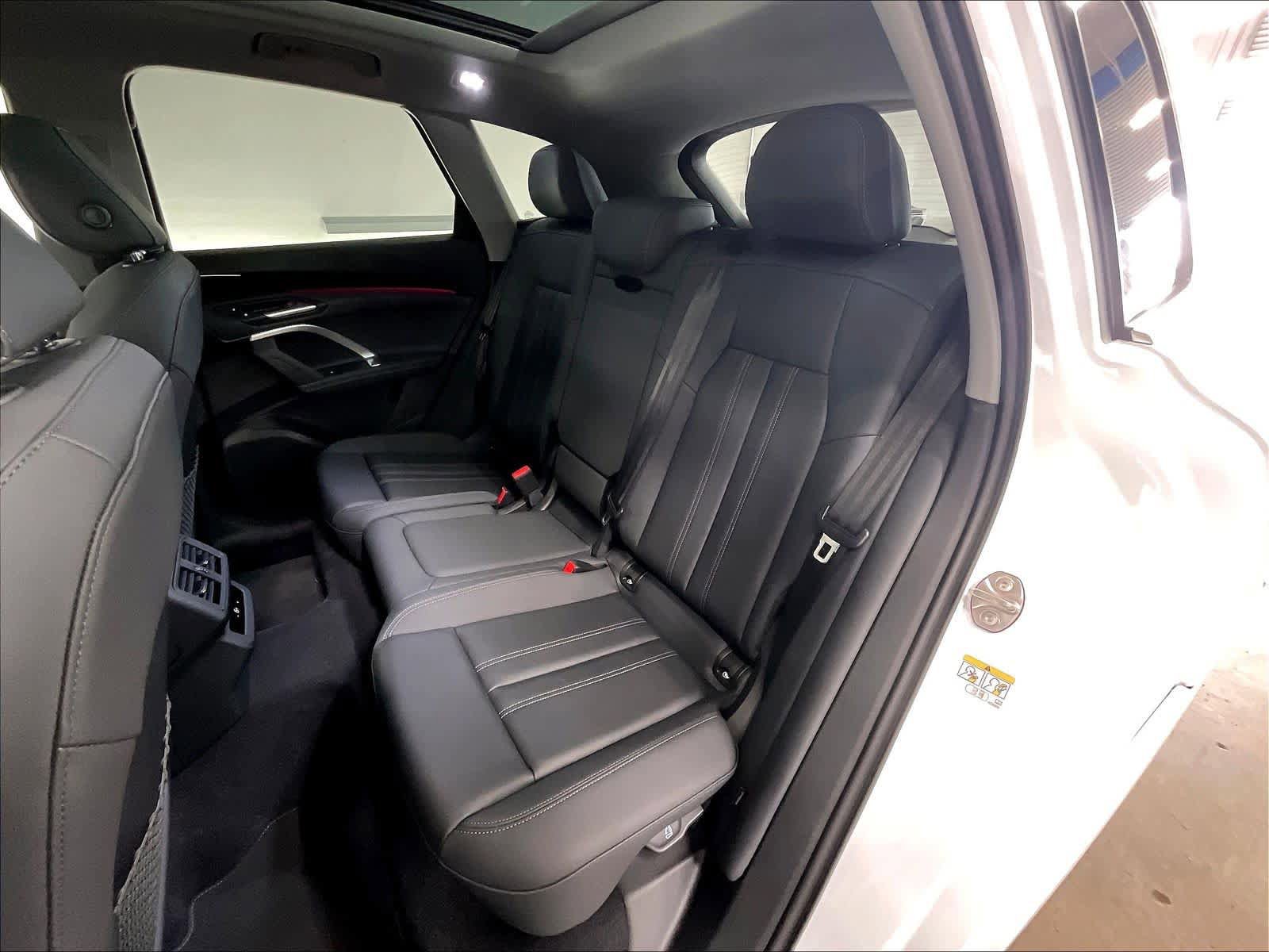 Certified 2025 Audi Q5 Premium AWD/4WD image 27