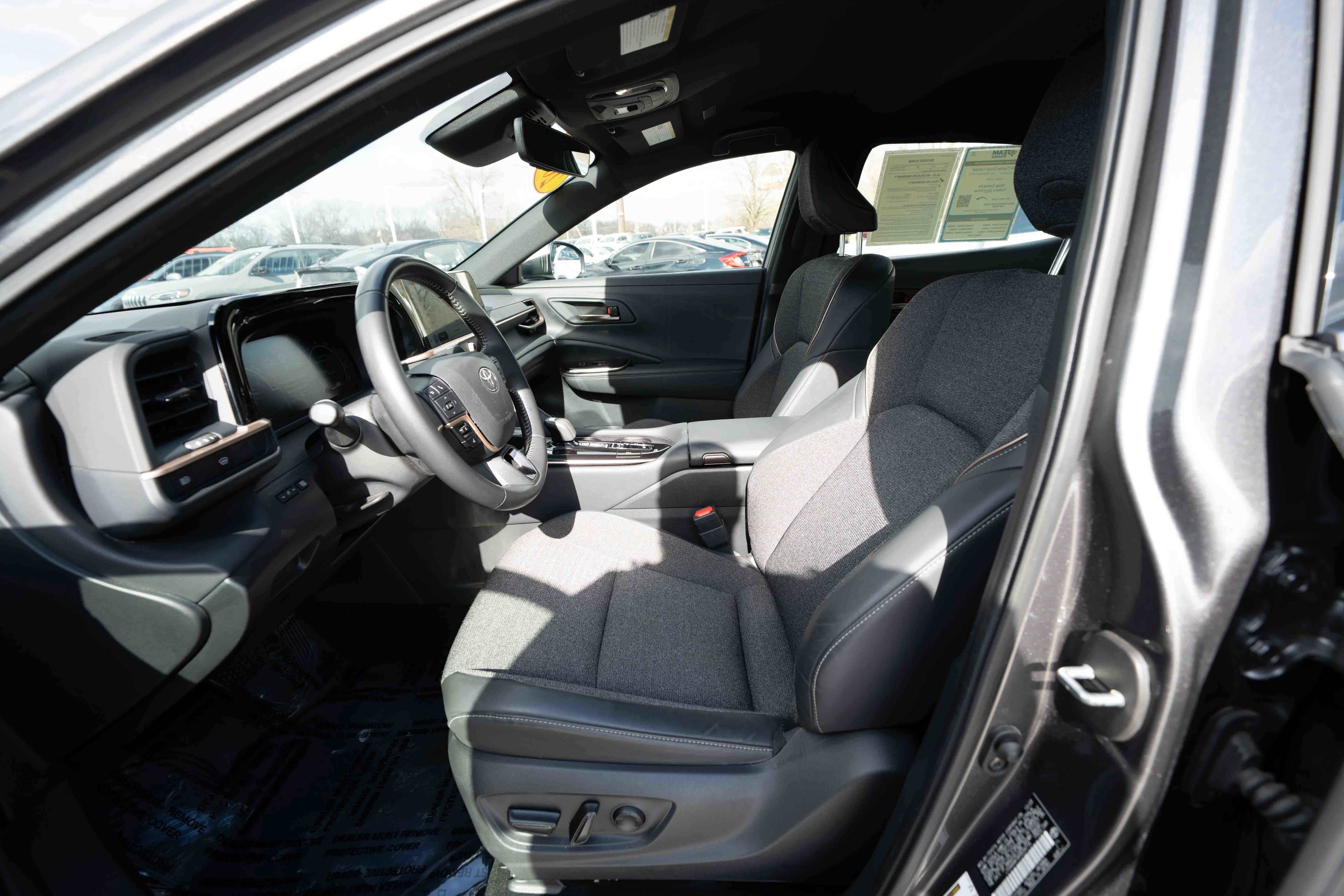 Used 2024 Toyota Crown XLE image 9