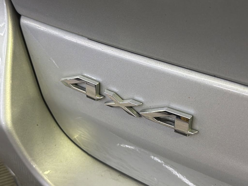 Used 2023 Jeep Grand Cherokee Limited image 6