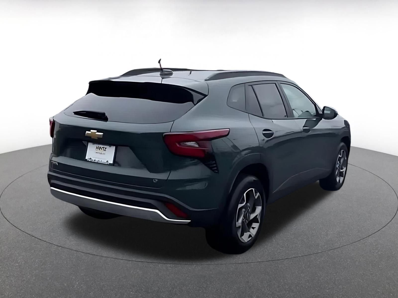 Used 2025 Chevrolet Trax LT w/ LT Convenience Package image 15