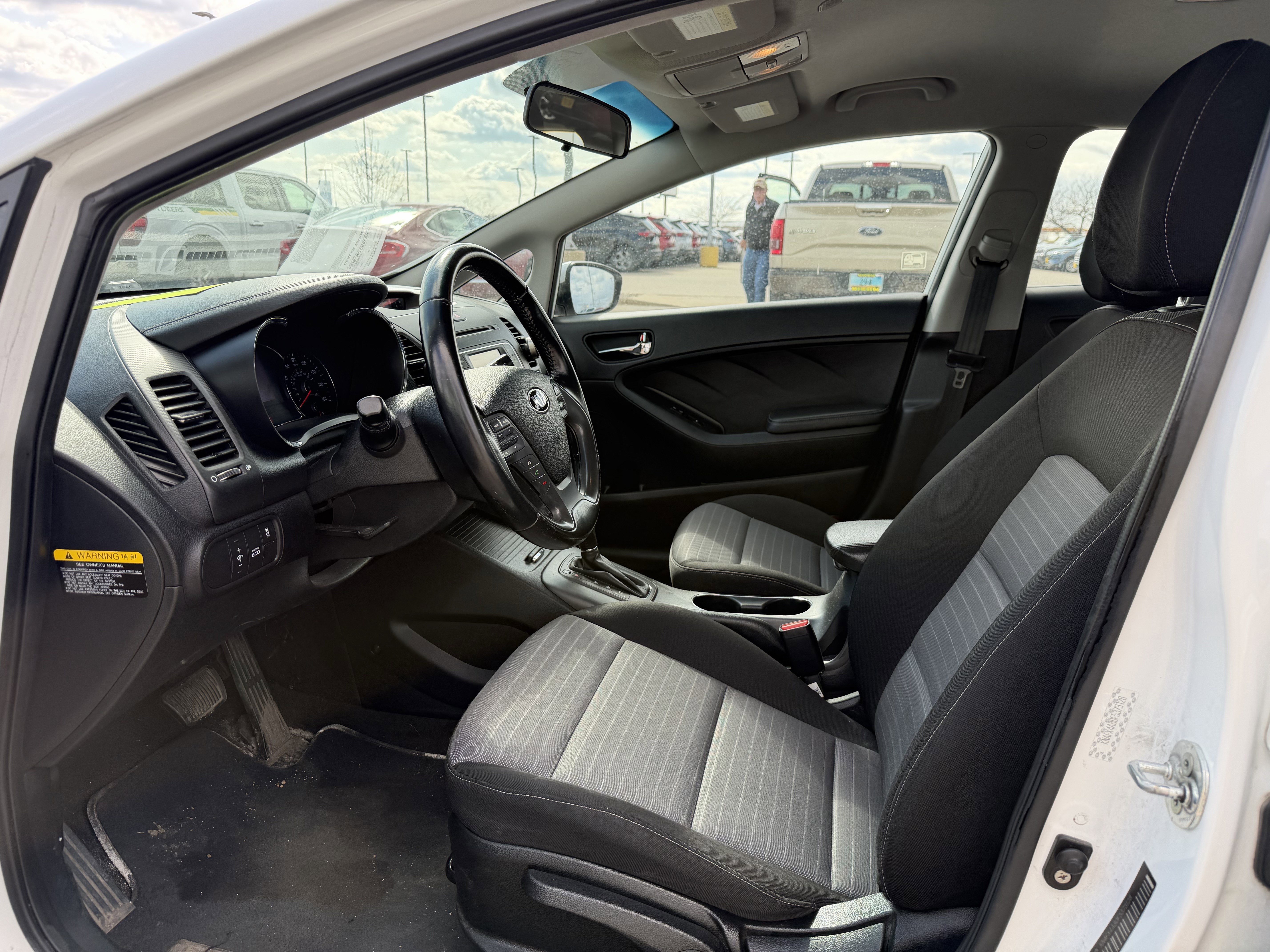 Used 2015 Kia Forte EX w/ UVO Package W/17" Alloys image 7