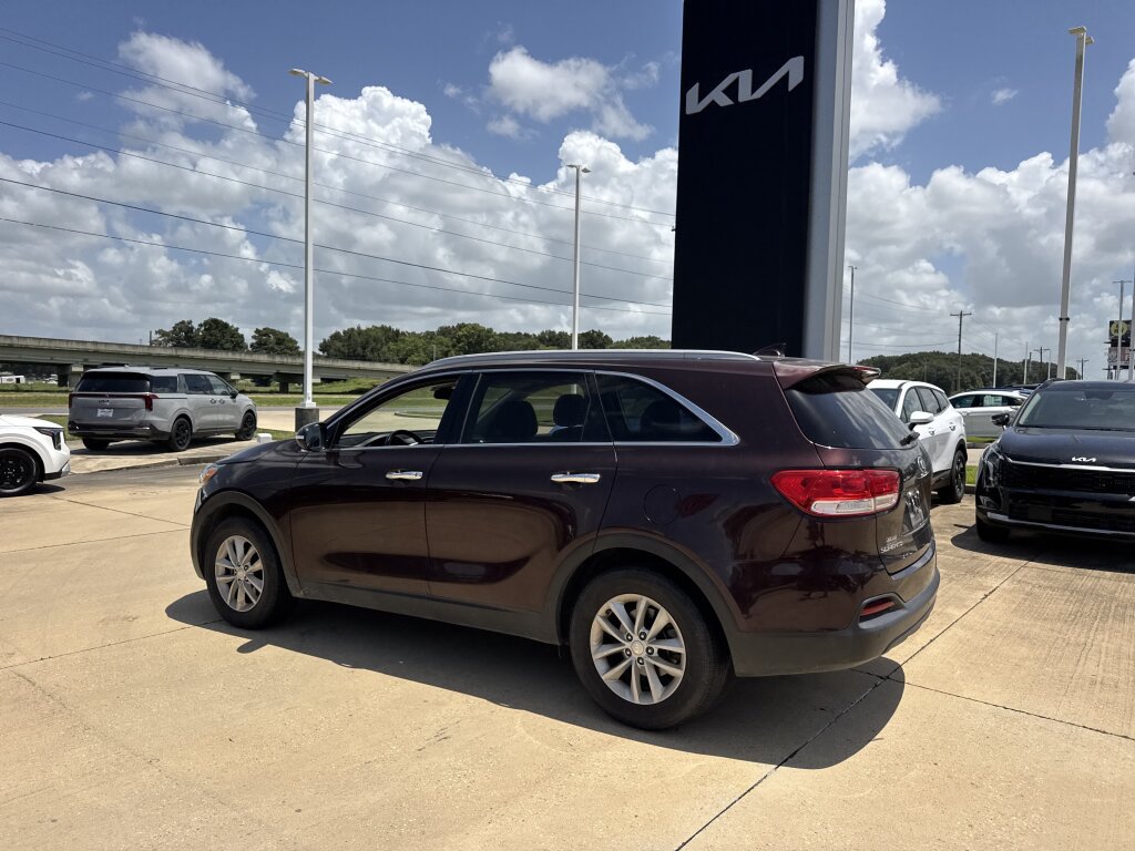 Used 2016 Kia Sorento FWD w/ LX Convenience Package image 26