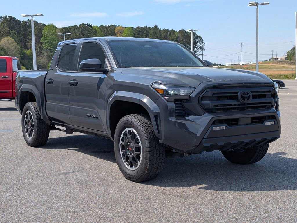 Used 2025 Toyota Tacoma SR5 AWD/4WD image 7