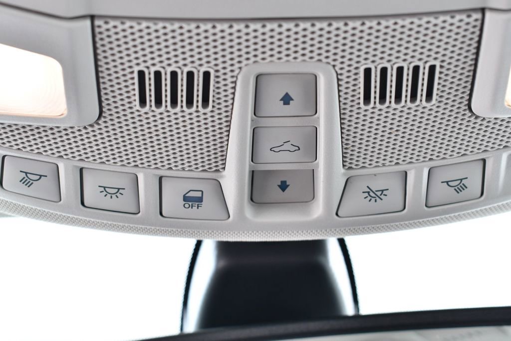 Used 2014 Ford Fusion SE w/ Equipment Group 202A FWD image 33