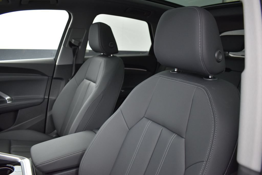 New 2026 Audi Q5 Premium w/ Convenience Package AWD/4WD image 8
