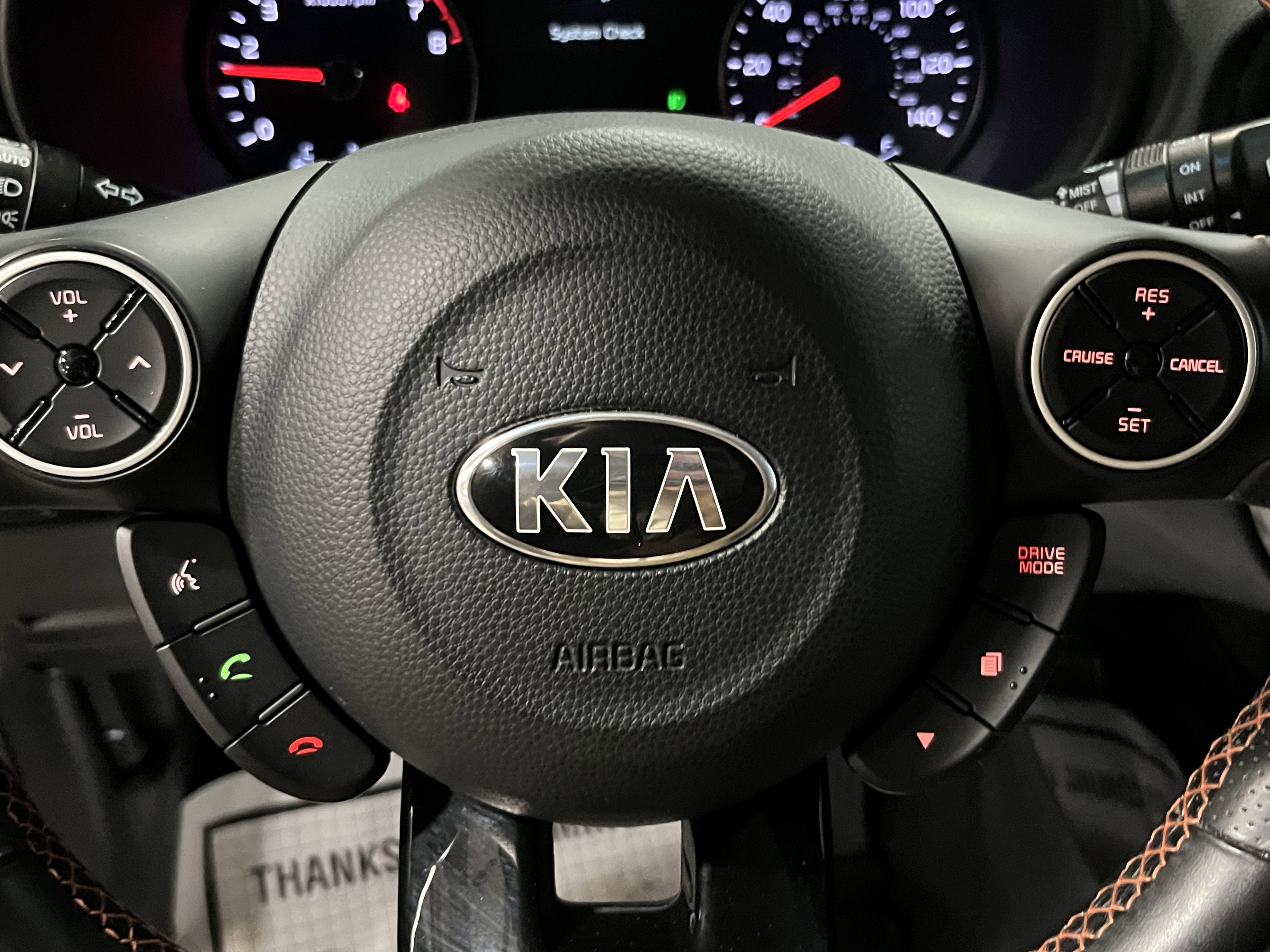 Used 2019 Kia Soul ! FWD image 18