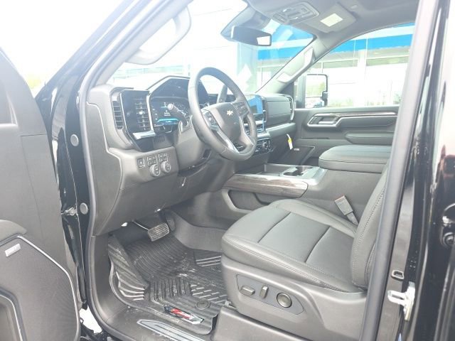 New 2026 Chevrolet Silverado 2500 LTZ w/ LTZ Convenience Package image 14