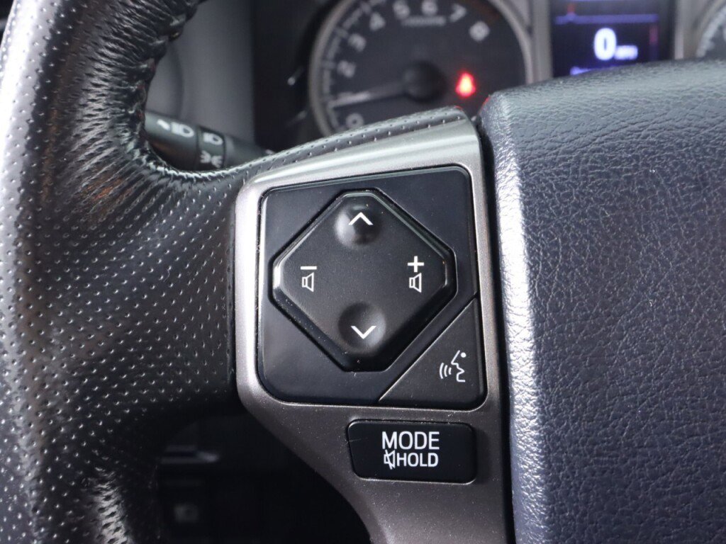 Used 2018 Toyota Tacoma SR5 image 12