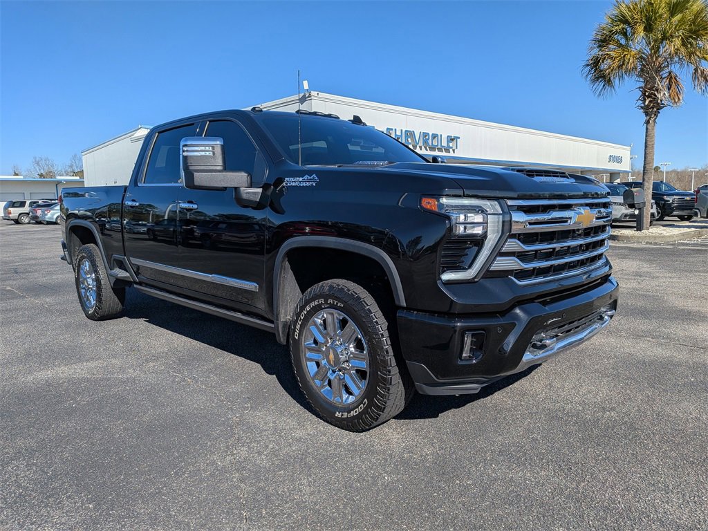 Used 2024 Chevrolet Silverado 2500 High Country w/ High Country Premium Package image 2