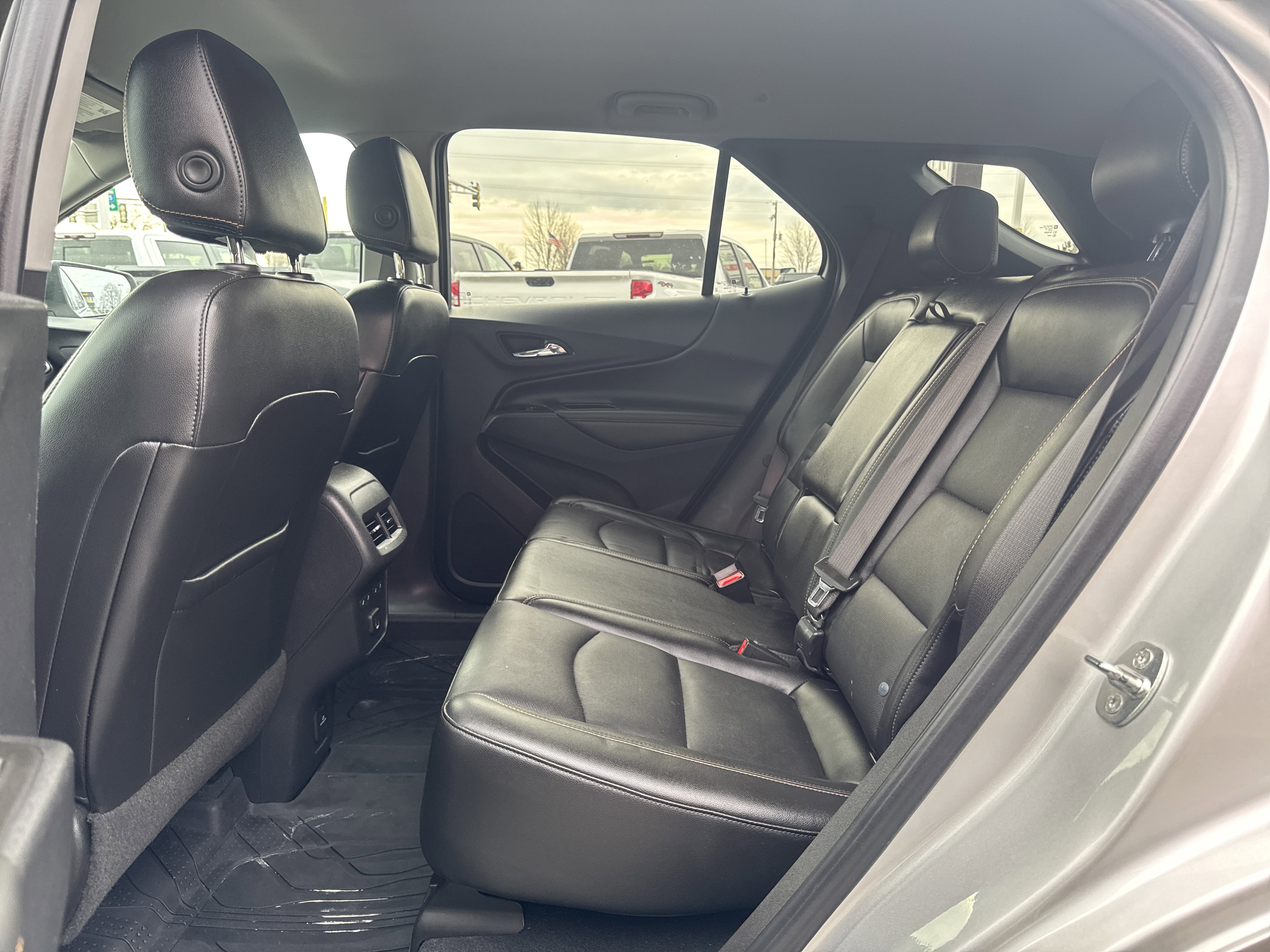 Used 2021 Chevrolet Equinox Premier AWD/4WD image 31