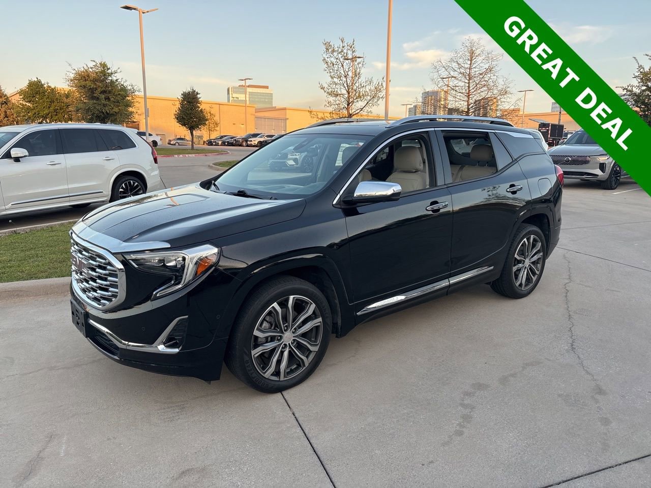 Used 2020 GMC Terrain Denali w/ Denali Premium Package image 1