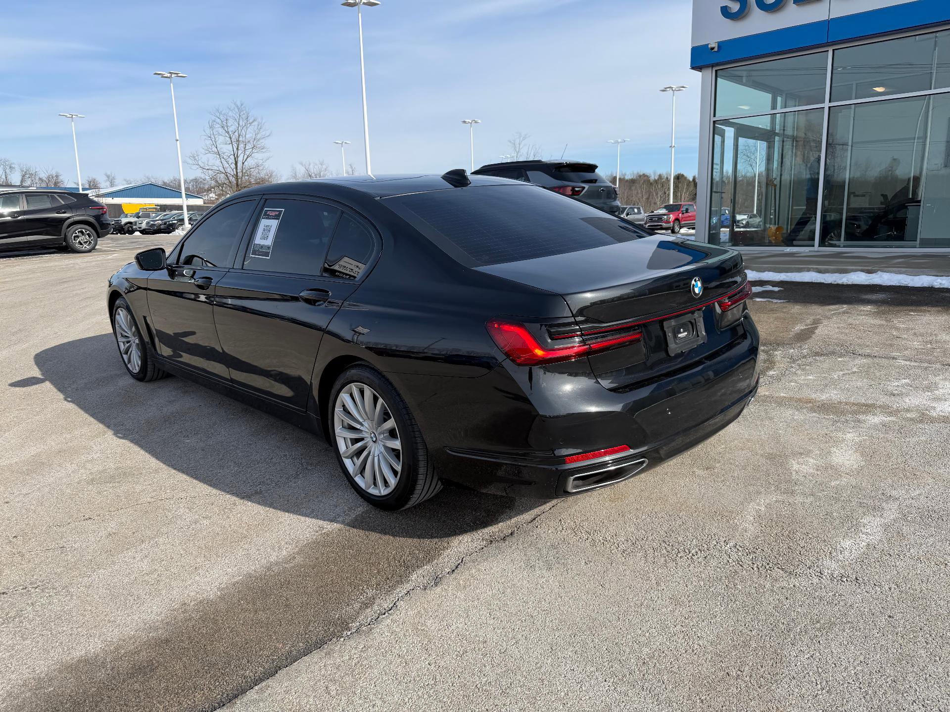 Used 2020 BMW 740i 740i 4dr Car w/ Premium Package image 3