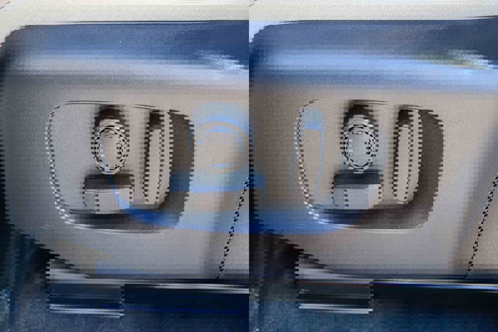 New 2025 Land Rover Discovery Sport S image 22