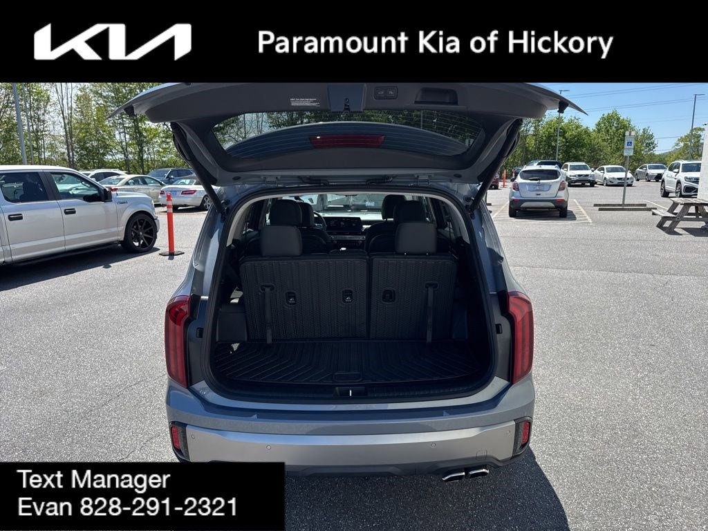 Used 2025 Kia Telluride S image 10